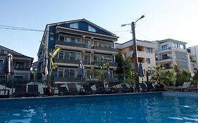 SANTORINI CAMERE DE INCHIRIAT mamaia nord